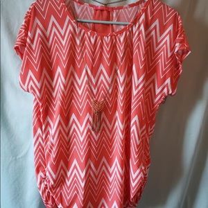 Blouse with necklace